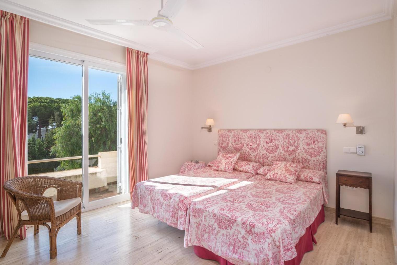 Villa Xpce Artola Playa - De Lujo Con Pista De Padel Privada Y Piscina Marbella